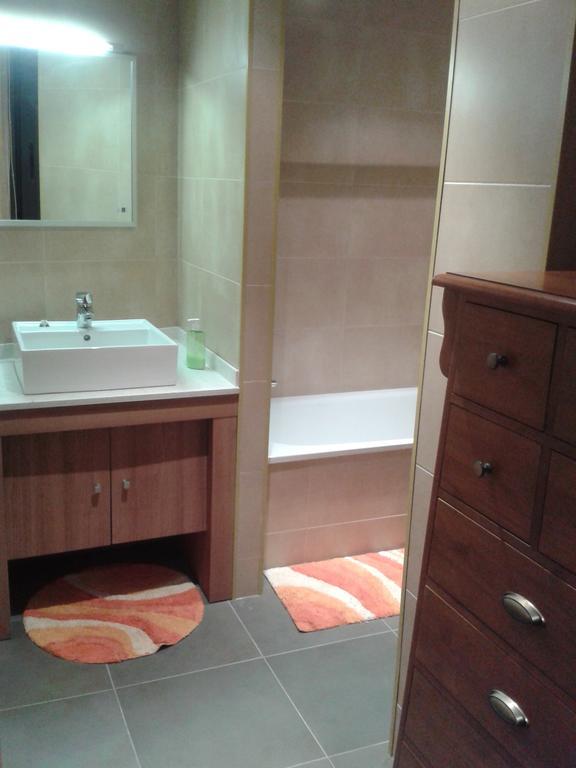 Gran Terraza Con Piscina Apartment Sant Jaume d'Enveja Phòng bức ảnh